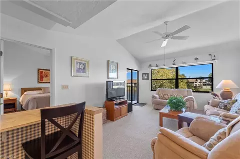 8625 Charter Club Cir #6, Fort Myers, FL 33919