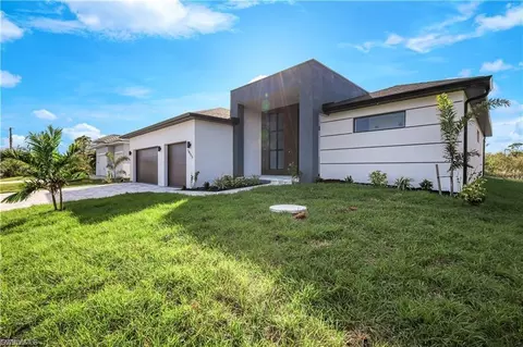 901 NW 19th Ter, Cape Coral, FL 33993