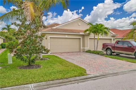 4390 Dutchess Park Rd, Fort Myers, FL 33916
