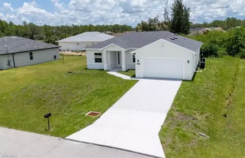 430 Mercedes Ct, Lehigh Acres, FL 33972