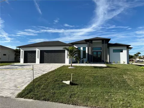 421 SW 9th St, Cape Coral, FL 33991