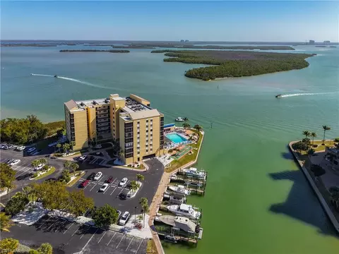 400 Lenell Rd #107, Fort Myers Beach, FL 33931