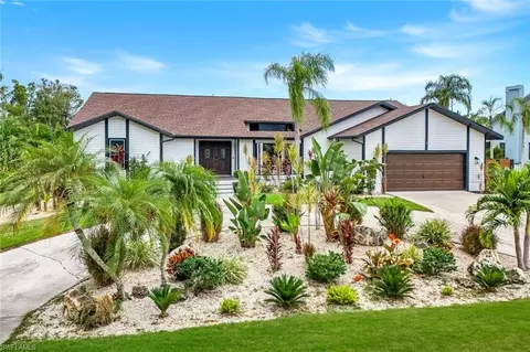 7239 Hendry Creek Dr, Fort Myers, FL 33908