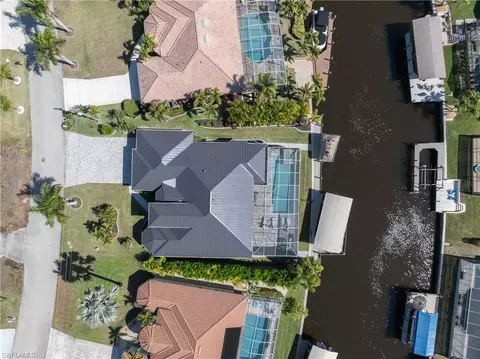 1914 SE 21st St, Cape Coral, FL 33990