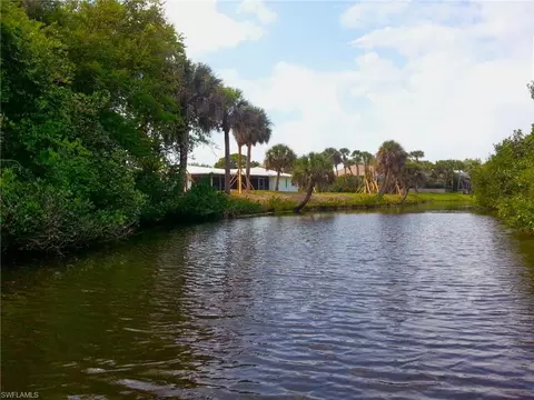120 Barracuda Dr, Placida, FL 33946