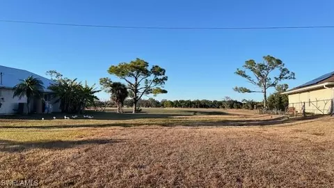2611 NW 15th St, Cape Coral, FL 33993
