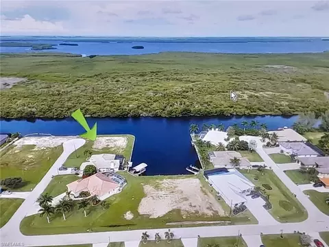 2929 SW 27th St, Cape Coral, FL 33914