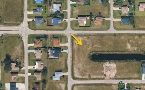 1327 NE 17th Ave, Cape Coral, FL 33909