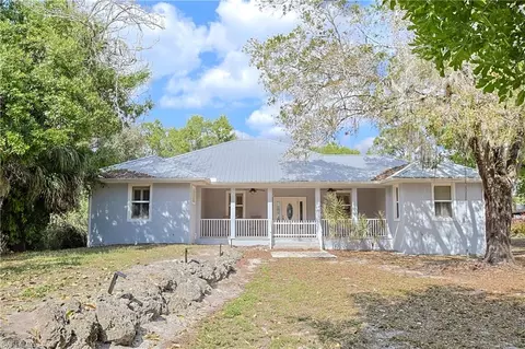 21531 Pearl St, Alva, FL 33920