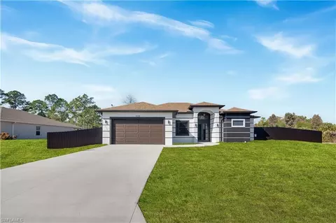 1935 Holyoke Ave, Lehigh Acres, FL 33972