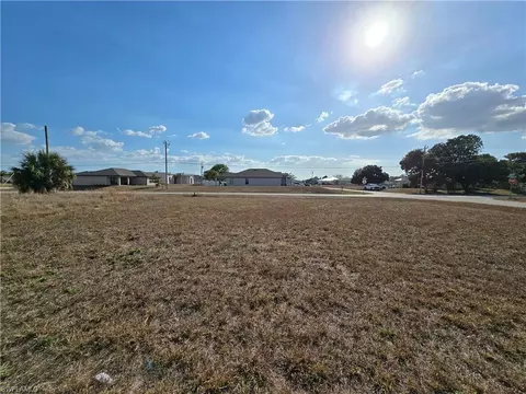 218 NW 28th St, Cape Coral, FL 33993