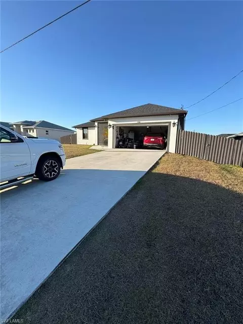 3726 11th St W, Lehigh Acres, FL 33971