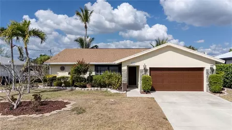 233 SW 42nd Ter, Cape Coral, FL 33914