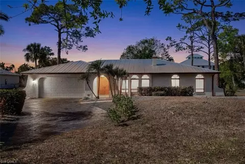 3739 Liberty Sq, Fort Myers, FL 33908
