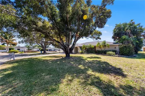 1364 Currier Cir, Fort Myers, FL 33919