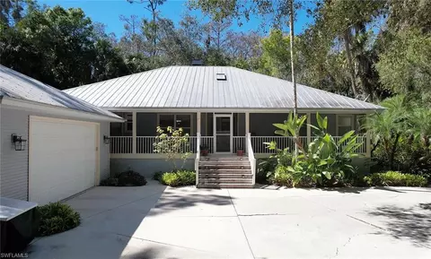 5960 Neal Rd, Fort Myers, FL 33905