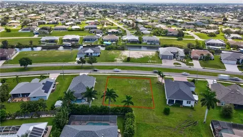 2536 Surfside Blvd, Cape Coral, FL 33914