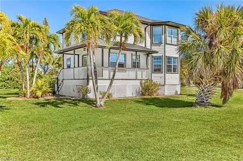2420 Poinciana Ave, Saint James City, FL 33956