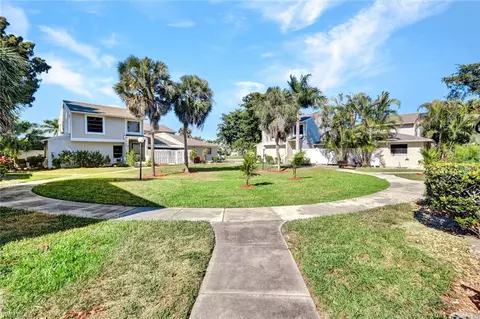 1423 SW Courtyards Ter #70, Cape Coral, FL 33914