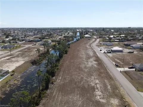 2807 NW 26th Pl, Cape Coral, FL 33993