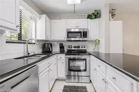 5258 Cedarbend Dr #2, Fort Myers, FL 33919