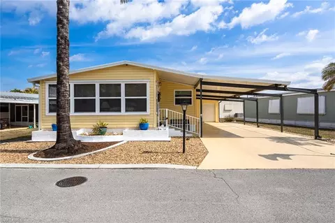 447 Snead Dr, North Fort Myers, FL 33903