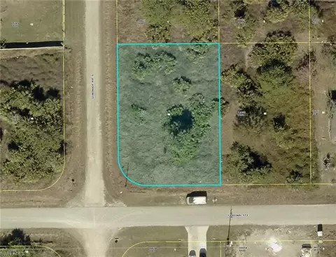 739 Cardinal St E, Lehigh Acres, FL 33974