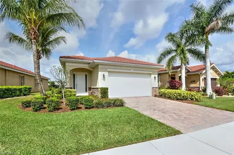 3517 Crosswater Dr, North Fort Myers, FL 33917