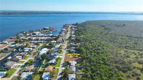 5842 SW 1st Ct, Cape Coral, FL 33914