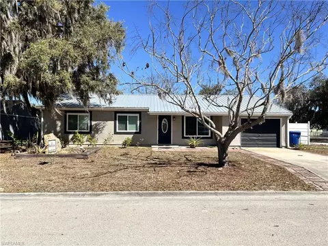 4040 S Edgewater Cir, Labelle, FL 33935