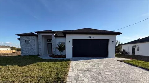 4013 12th St SW, Lehigh Acres, FL 33976