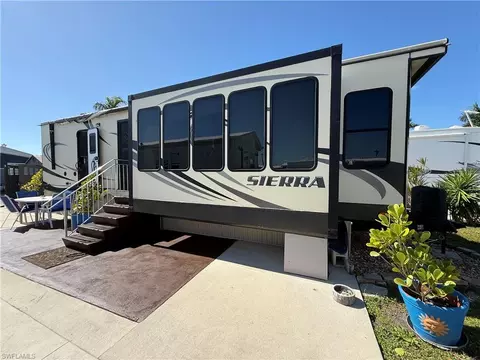 11761 Cardiff Dr, Fort Myers, FL 33908