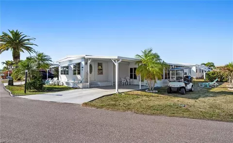 5523 Salem Ln, North Fort Myers, FL 33917