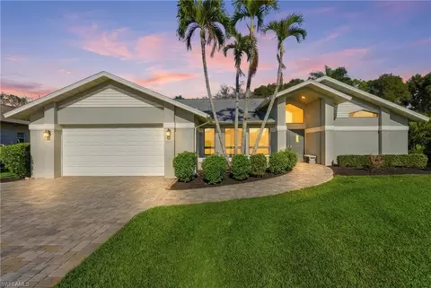 6651 Willow Lake Cir, Fort Myers, FL 33966