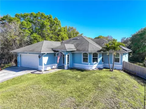 360 18th St NE, Naples, FL 34120