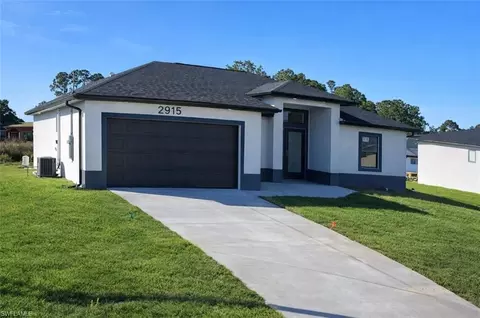2915 24th St W, Lehigh Acres, FL 33976