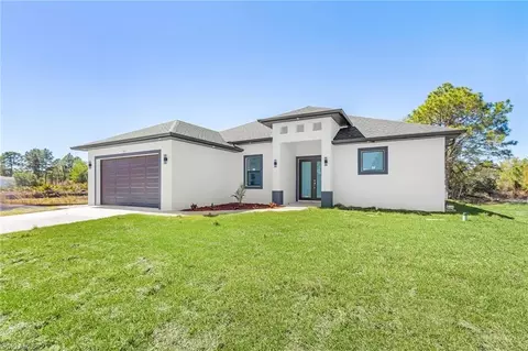 752 Crystal Ave S, Lehigh Acres, FL 33974