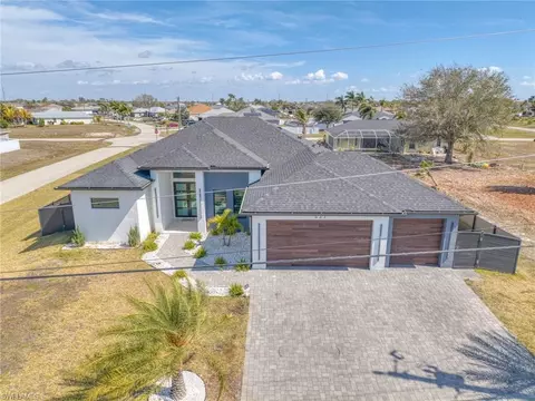 537 NW 18th Pl, Cape Coral, FL 33993