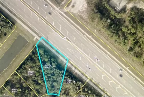 810 Fabian Cir, Fort Myers, FL 33913