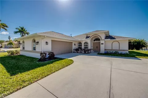 1732 Palaco Grande Pkwy, Cape Coral, FL 33904