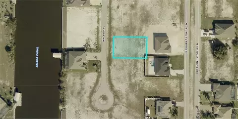 1427 NW 40th Pl, Cape Coral, FL 33993