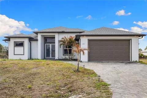 2605 30th St SW, Lehigh Acres, FL 33976