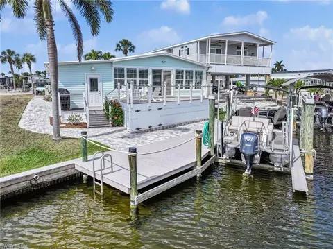 17791 Stevens Blvd, Fort Myers Beach, FL 33931