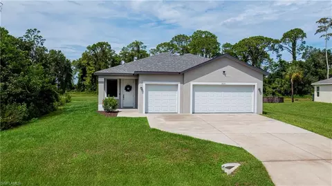 3037 Harvard Cir, Labelle, FL 33935