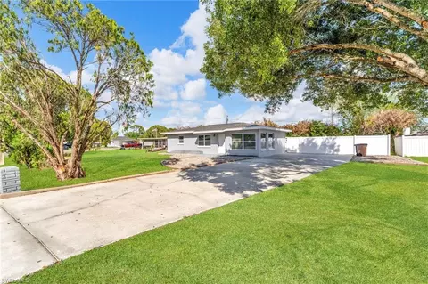 1012 Monroe Dr, Lehigh Acres, FL 33936