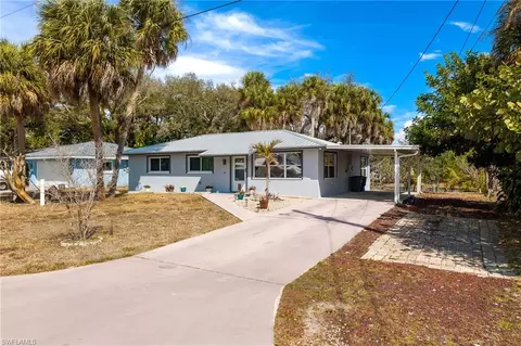 1006 April Ln, North Fort Myers, FL 33903
