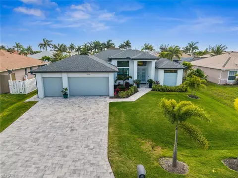 2926 Miracle Pkwy, Cape Coral, FL 33914