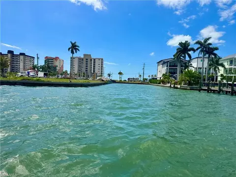 507 Carlos Cir, Fort Myers Beach, FL 33931