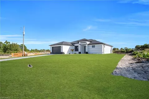 697 Whitmore Loop, Lehigh Acres, FL 33972 photo 6