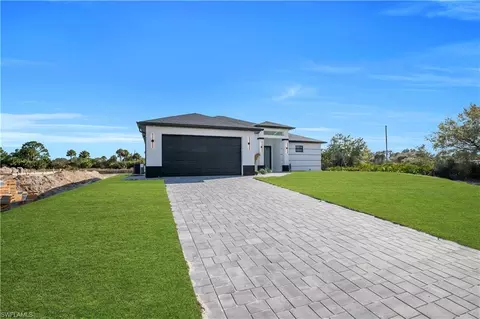 697 Whitmore Loop, Lehigh Acres, FL 33972 photo 5
